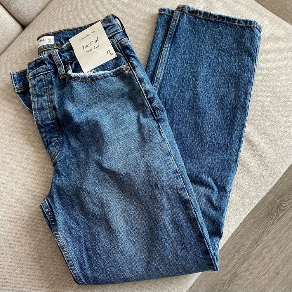 NWT Abercrombie High Rise Dad Jeans (27R)